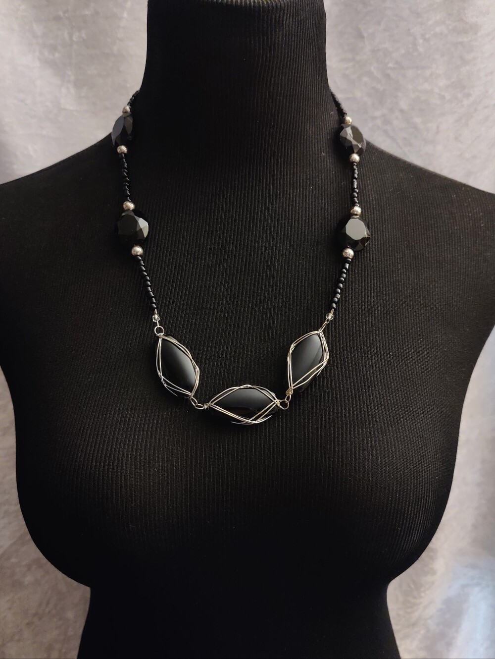 Black Faceted Glass Bead Wire Wrapped Statement Necklace Silver Tone Artisan